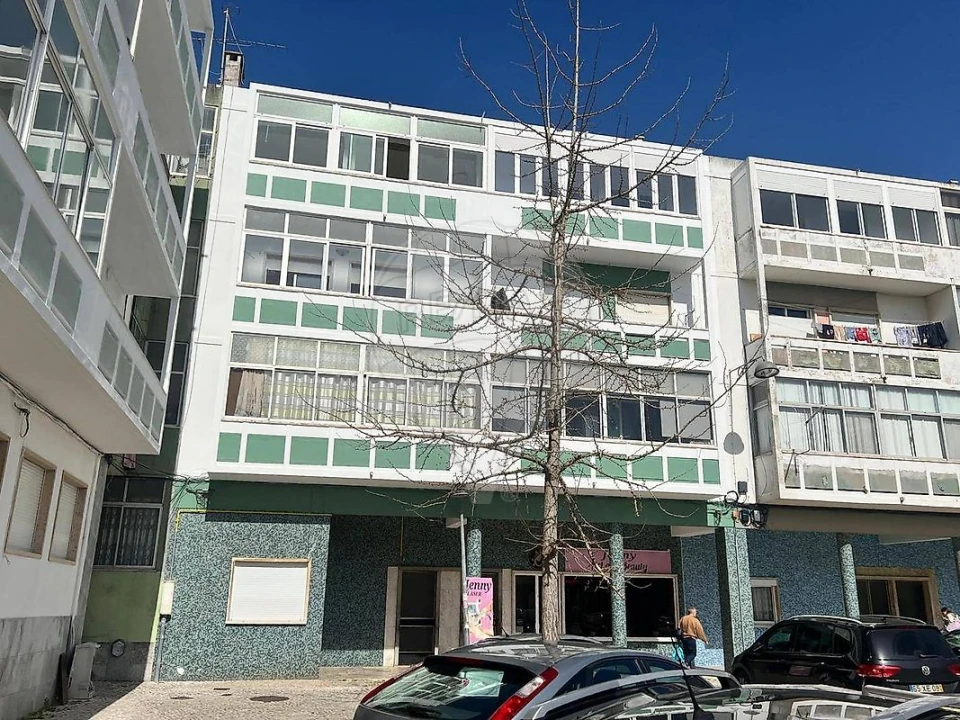 Apartamento T2 para Venda em Cacém e São Marcos Foto 4