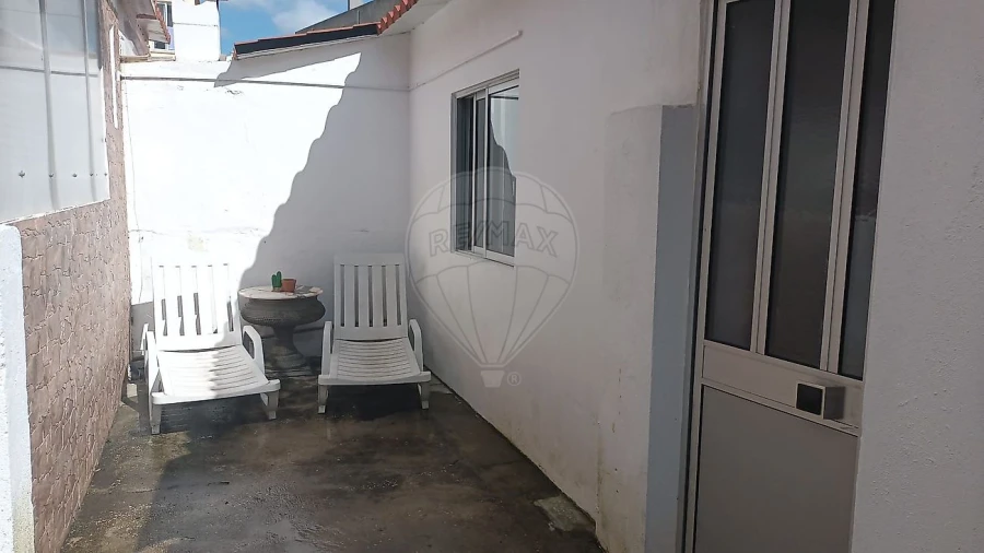 Moradia T3 para Venda em Santa Maria, São Pedro e Matacães Foto 18