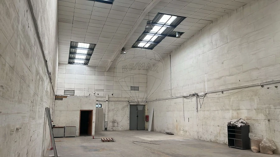 Armazém para Arrendamento em Requeixo, Nossa Senhora de Fátima e Nariz Foto 17