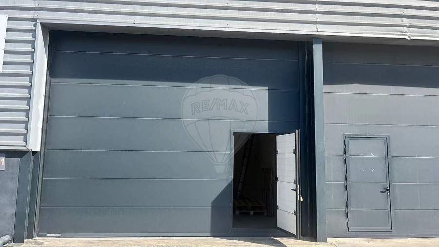 Armazém para Arrendamento em Requeixo, Nossa Senhora de Fátima e Nariz Foto 6