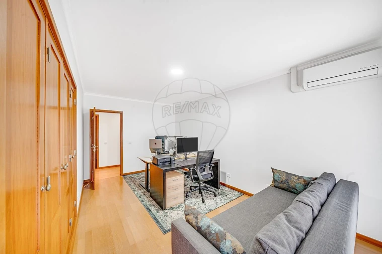 Apartamento T4 para Venda em Vagos e Santo António Foto 22