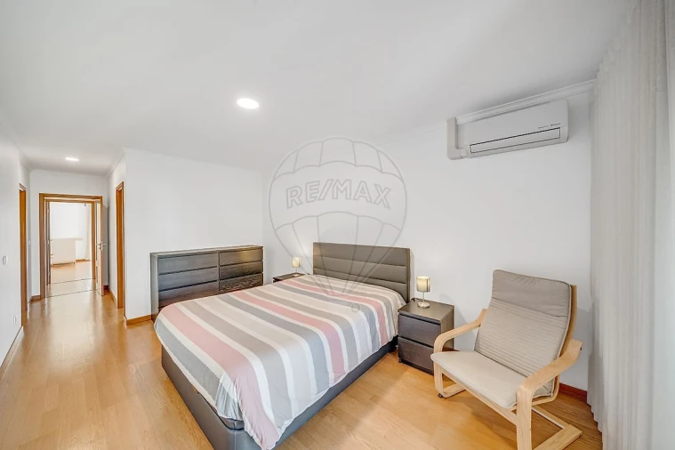 Apartamento T4 para Venda em Vagos e Santo António Foto 21