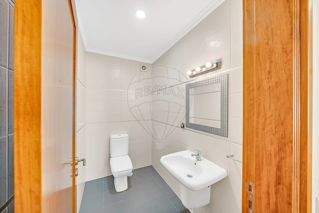 Apartamento T4 para Venda em Vagos e Santo António Foto 8