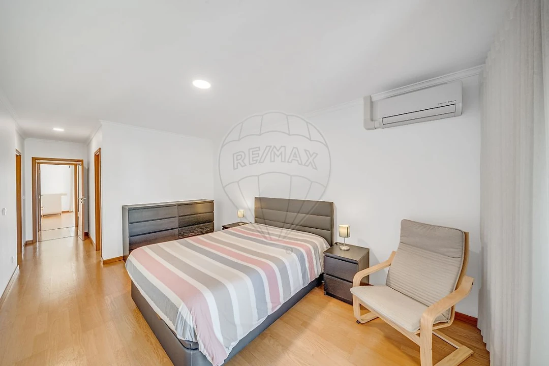 Apartamento T4 para Venda em Vagos e Santo António Foto 21