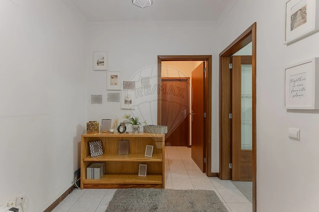 Apartamento T2 para Venda em Valongo Foto 8