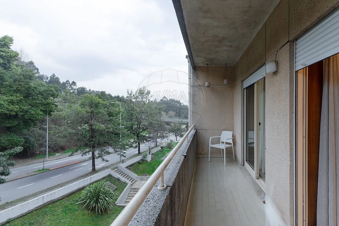 Apartamento T2 para Venda em Valongo Foto 23