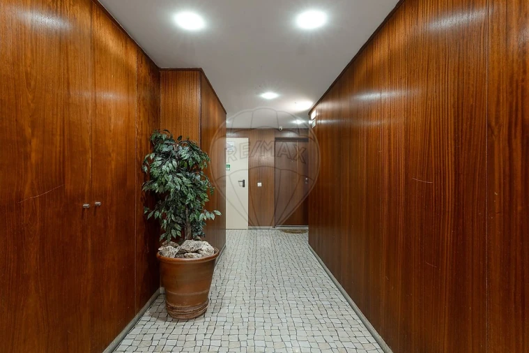 Apartamento T2 para Venda em Valongo Foto 3