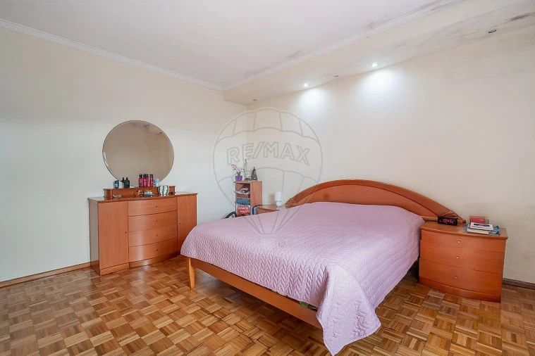 Apartamento T2 para Venda em Mafamude e Vilar do Paraíso Foto 4