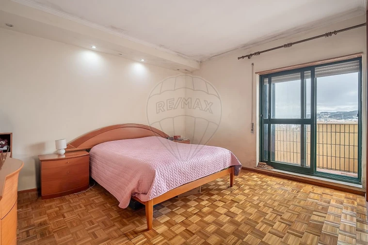 Apartamento T2 para Venda em Mafamude e Vilar do Paraíso Foto 3