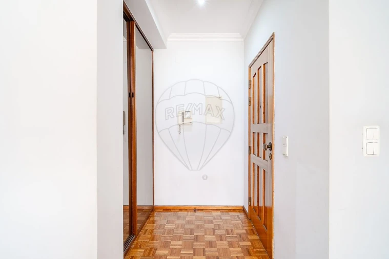 Apartamento T2 para Venda em Mafamude e Vilar do Paraíso Foto 8