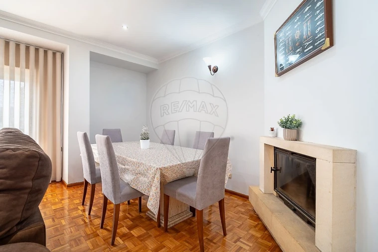 Apartamento T2 para Venda em Mafamude e Vilar do Paraíso Foto 2