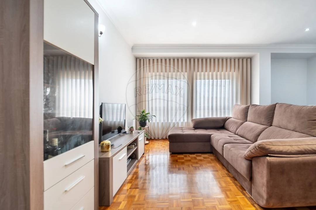 Apartamento T2 para Venda em Mafamude e Vilar do Paraíso Foto 20