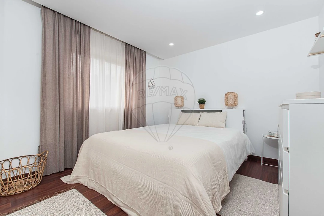 Apartamento T2 para Venda em Santo António dos Cavaleiros e Frielas Foto 15