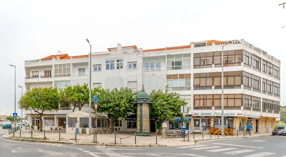 Apartamento T2 para Venda em Costa da Caparica Foto 16
