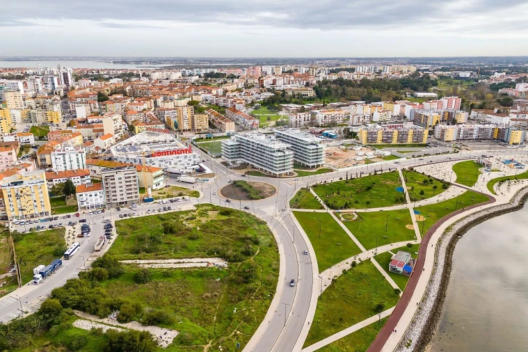 Apartamento T2 para Venda em Alto do Seixalinho, Santo André e Verderena Foto 2