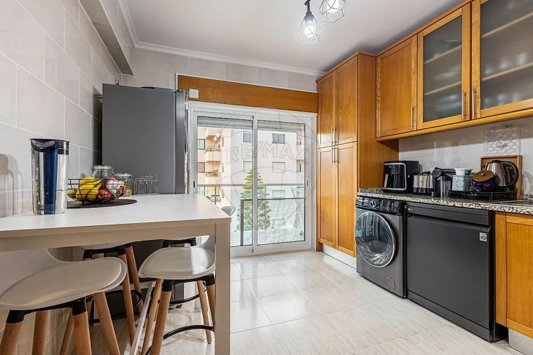 Apartamento T3 para Venda em Azambuja Foto 48