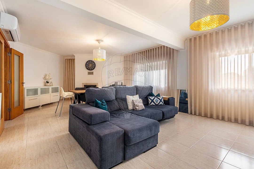 Apartamento T3 para Venda em Azambuja Foto 25