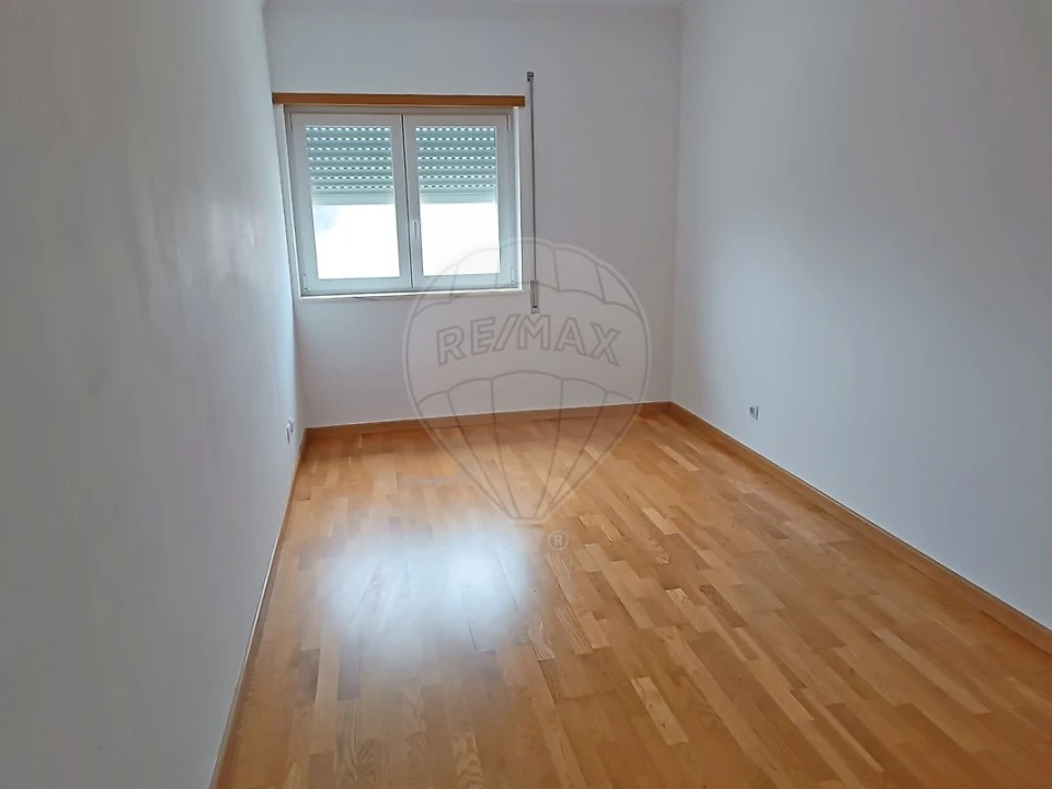 Apartamento T3 para Venda em Samora Correia Foto 11
