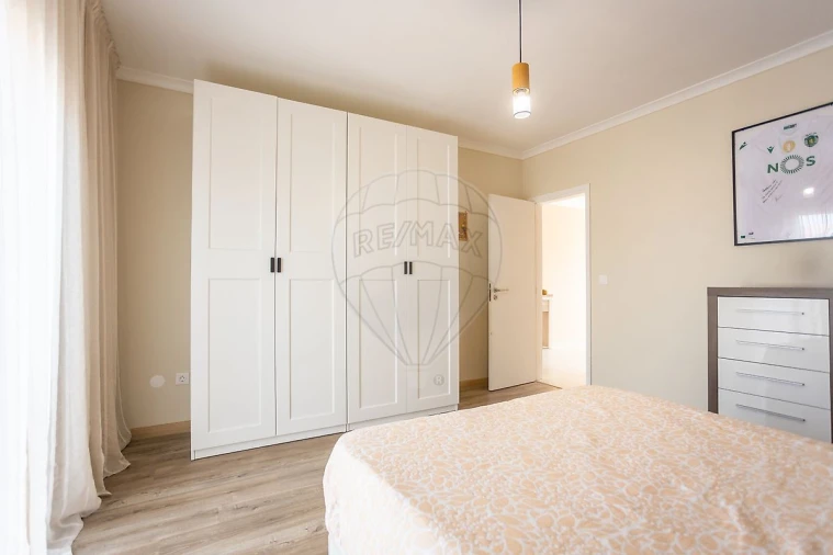 Moradia T4 para Venda em Benavente Foto 11