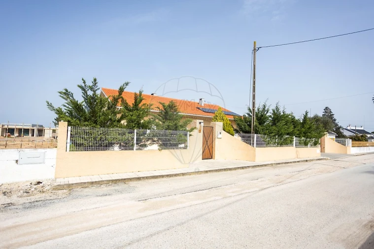 Moradia T4 para Venda em Benavente Foto 22