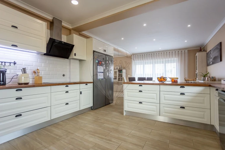 Moradia T4 para Venda em Benavente Foto 7