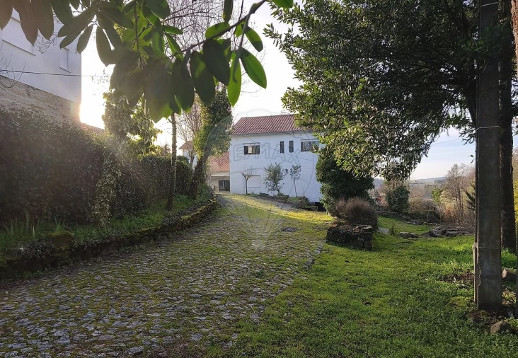 Moradia T4 para Venda em Castainço Foto 26