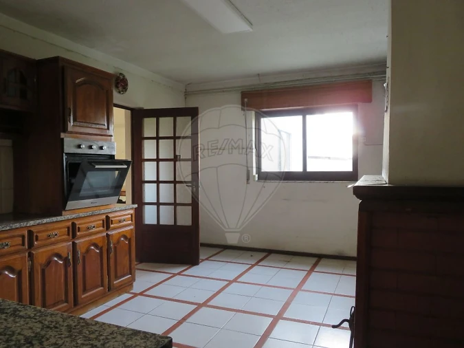 Moradia T4 para Venda em Castainço Foto 8