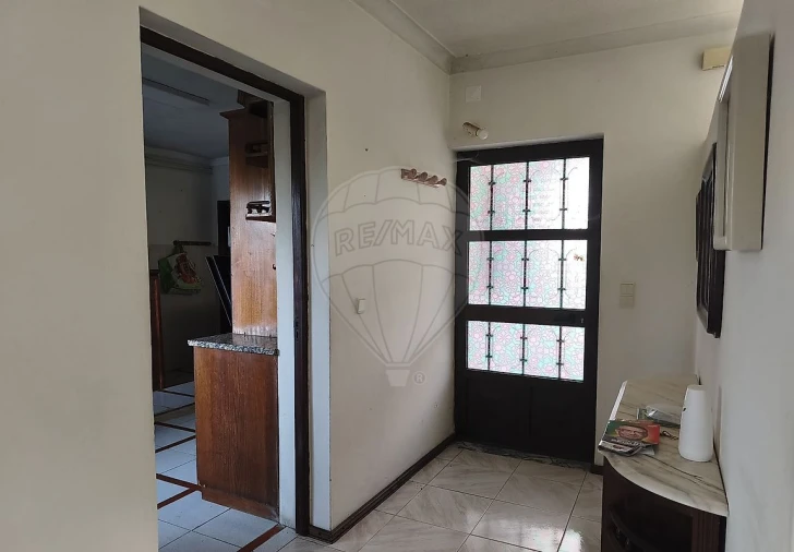 Moradia T4 para Venda em Castainço Foto 3