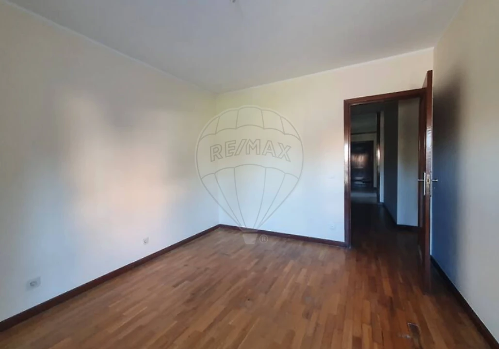 Apartamento T3 para Venda em Cidade da Maia Foto 6