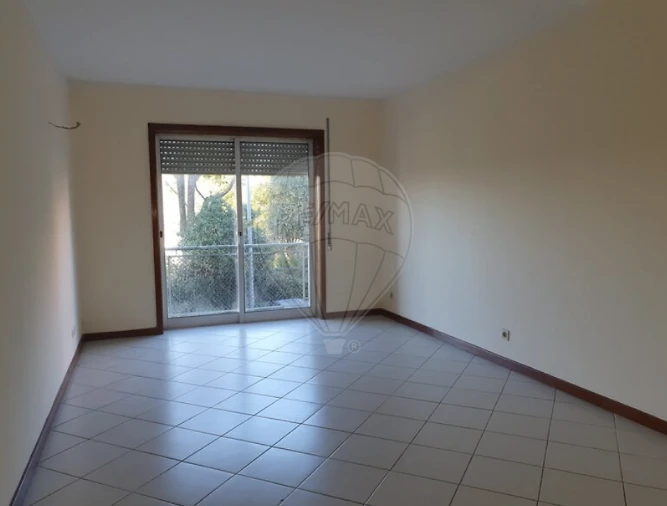 Apartamento T3 para Venda em Cidade da Maia Foto 4