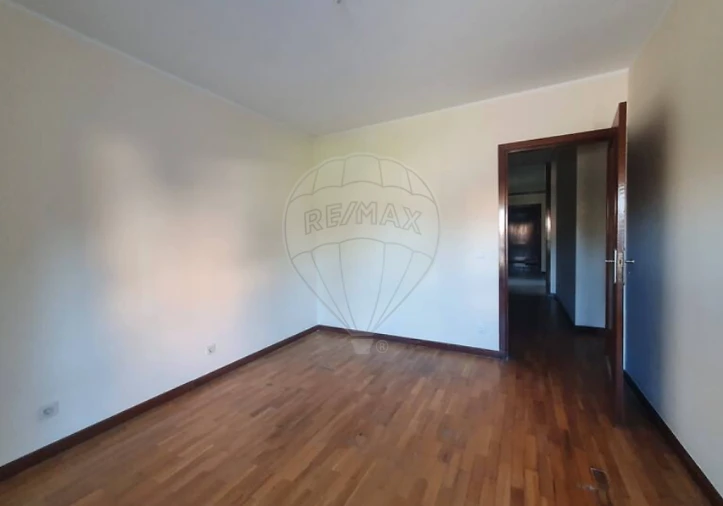 Apartamento T3 para Venda em Cidade da Maia Foto 6