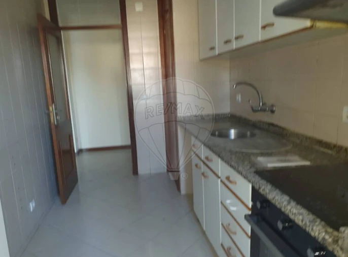 Apartamento T3 para Venda em Cidade da Maia Foto 11