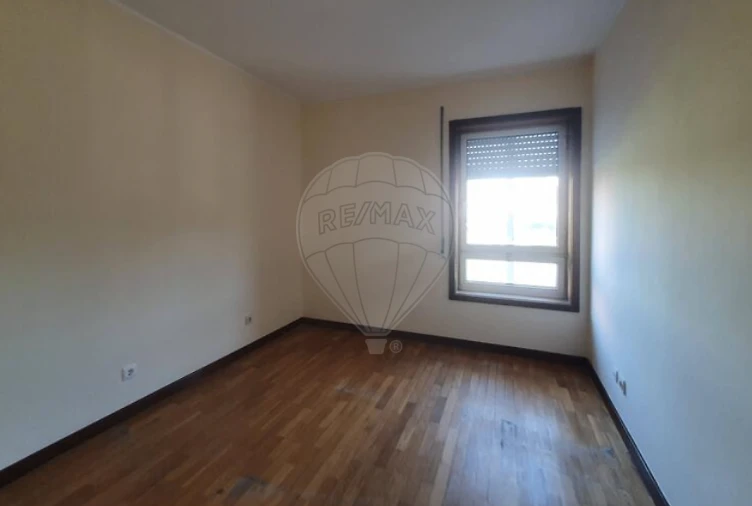 Apartamento T3 para Venda em Cidade da Maia Foto 8