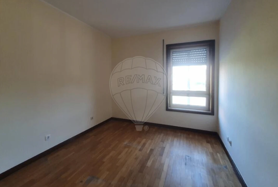 Apartamento T3 para Venda em Cidade da Maia Foto 8