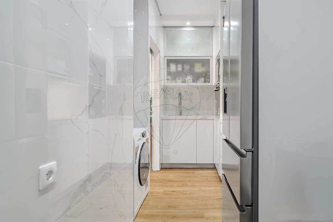 Apartamento T1 para Venda em Mafamude e Vilar do Paraíso Foto 1