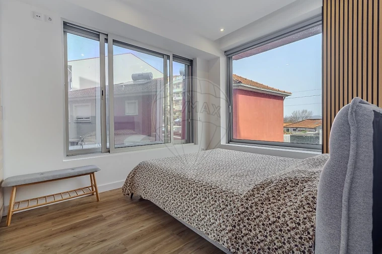 Apartamento T1 para Venda em Mafamude e Vilar do Paraíso Foto 12