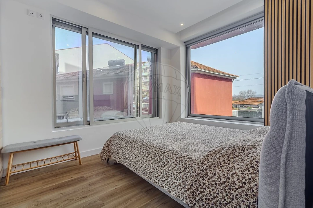 Apartamento T1 para Venda em Mafamude e Vilar do Paraíso Foto 12