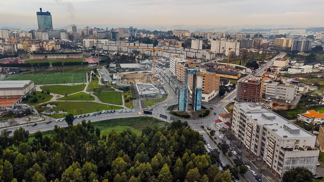 Negócio para Venda em Cidade da Maia Foto 12