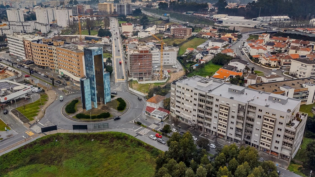 Negócio para Venda em Cidade da Maia Foto 11