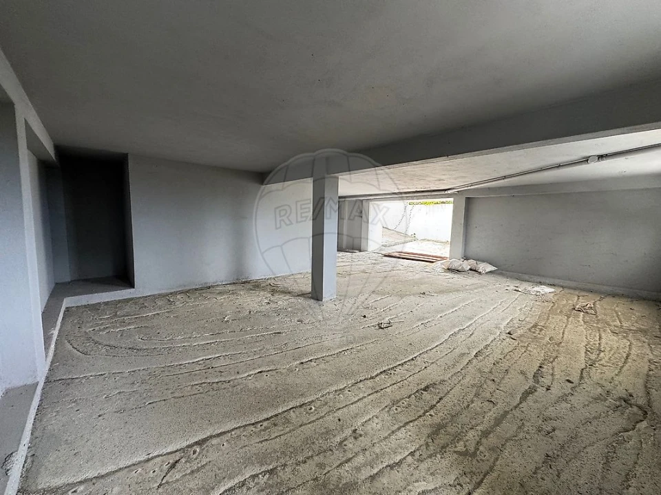 Armazém para Venda em Mafamude e Vilar do Paraíso Foto 3