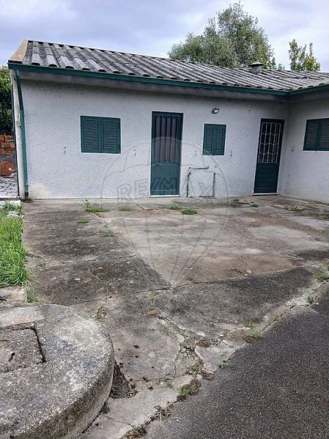 Terreno para Venda em Nogueira e Silva Escura
