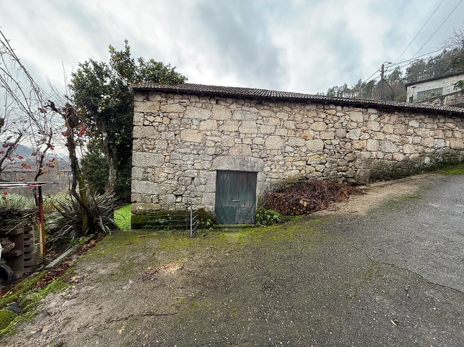 Moradia T3 para Venda em Armil Foto 1