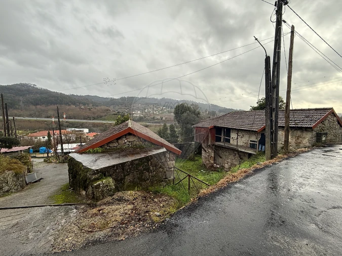 Moradia T3 para Venda em Armil Foto 4