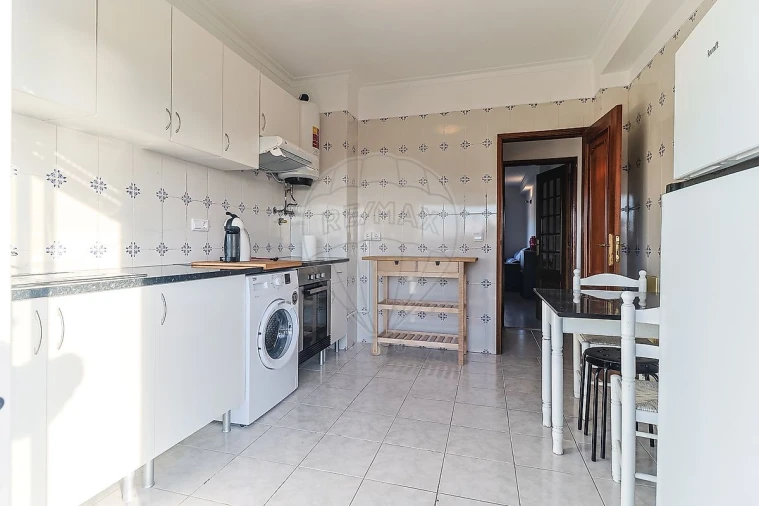 Apartamento T2 para Venda em Buarcos Foto 7