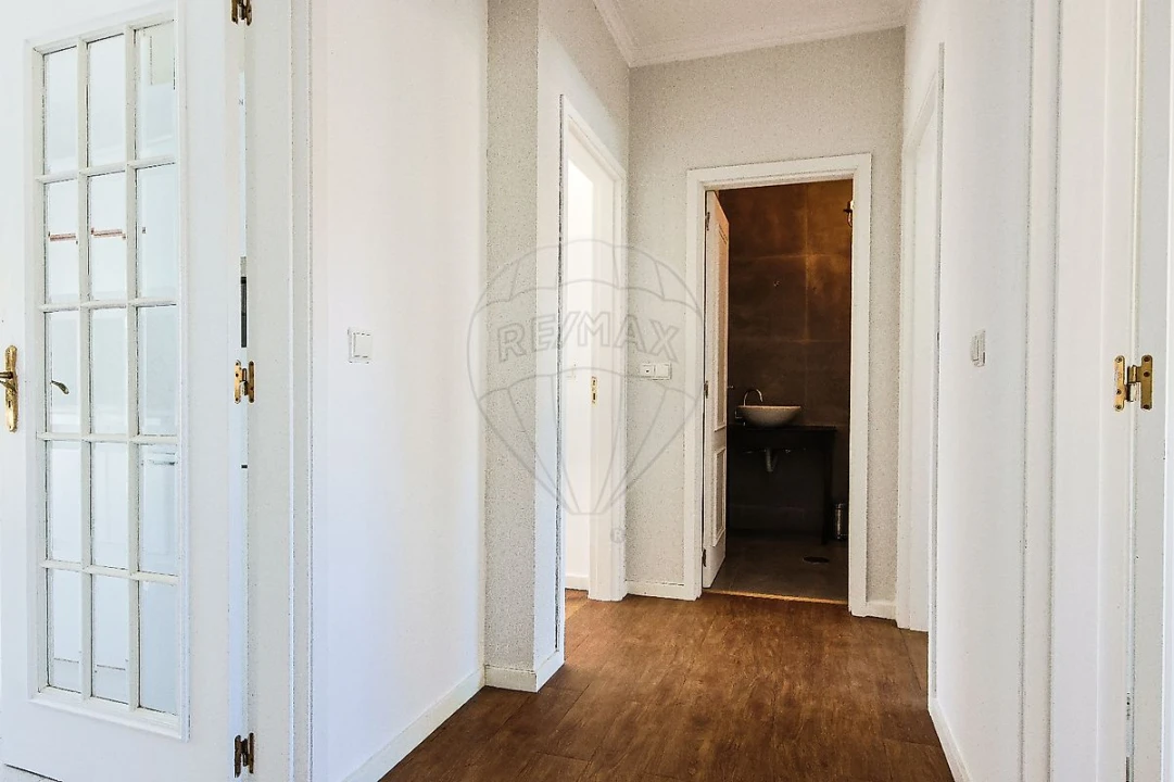 Apartamento T2 para Arrendamento em Santa Clara e Castelo Viegas Foto 15