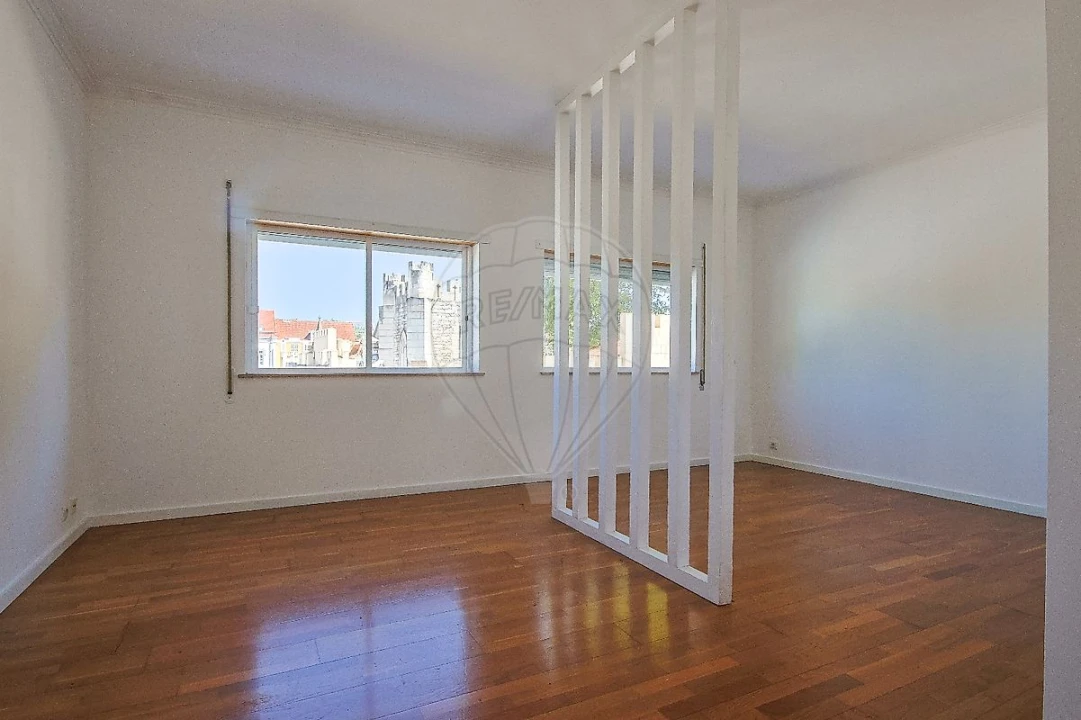 Apartamento T2 para Arrendamento em Santa Clara e Castelo Viegas Foto 18