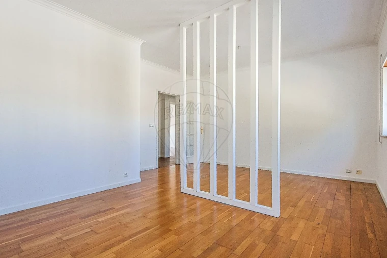 Apartamento T2 para Arrendamento em Santa Clara e Castelo Viegas Foto 5