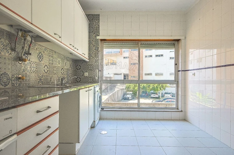 Apartamento T2 para Arrendamento em Santa Clara e Castelo Viegas Foto 23