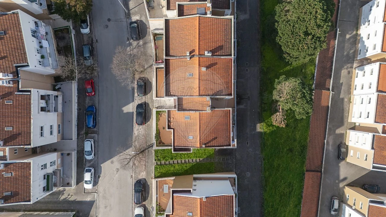 Apartamento T2 para Venda em Santa Clara e Castelo Viegas Foto 4