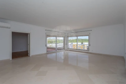 Apartamento T3 para Arrendamento em Algés, Linda-A-Velha e Cruz Quebrada-Dafundo